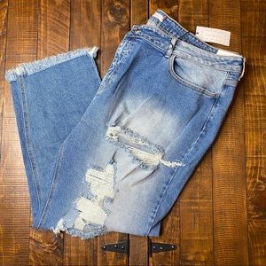 🍀5/$45🍀 Distressed Boyfriend Jean